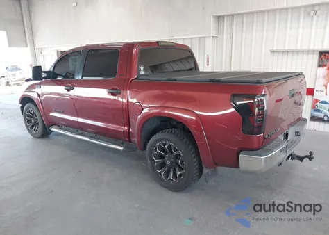 2008 Toyota Tundra Sr5 5.7L V8 z USA, uszkodzony, nr VIN 5TFEV54158X044327